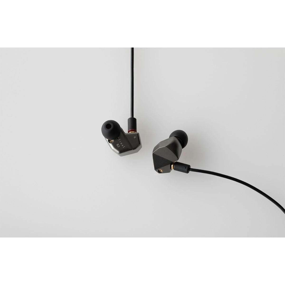Final Audio - B2 - Balanced Armature In-Ear Headphones 3 Final Audio - B2 - Balanced Armature In-Ear Headphones
