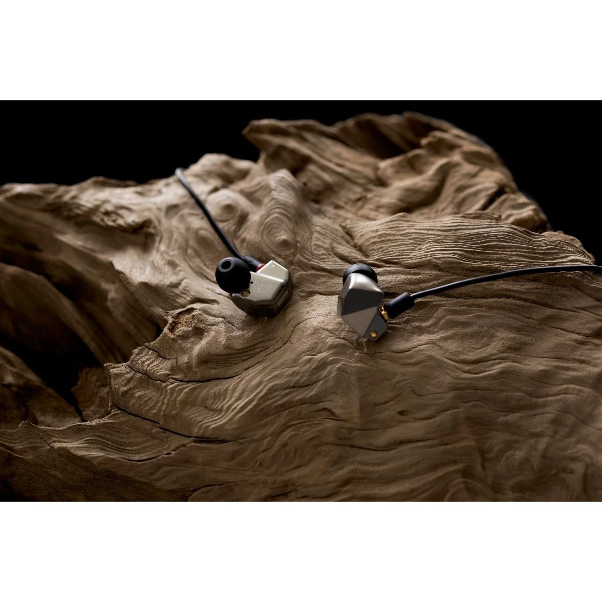 Final Audio - B2 - Balanced Armature In-Ear Headphones 4 Final Audio - B2 - Balanced Armature In-Ear Headphones - Image 2